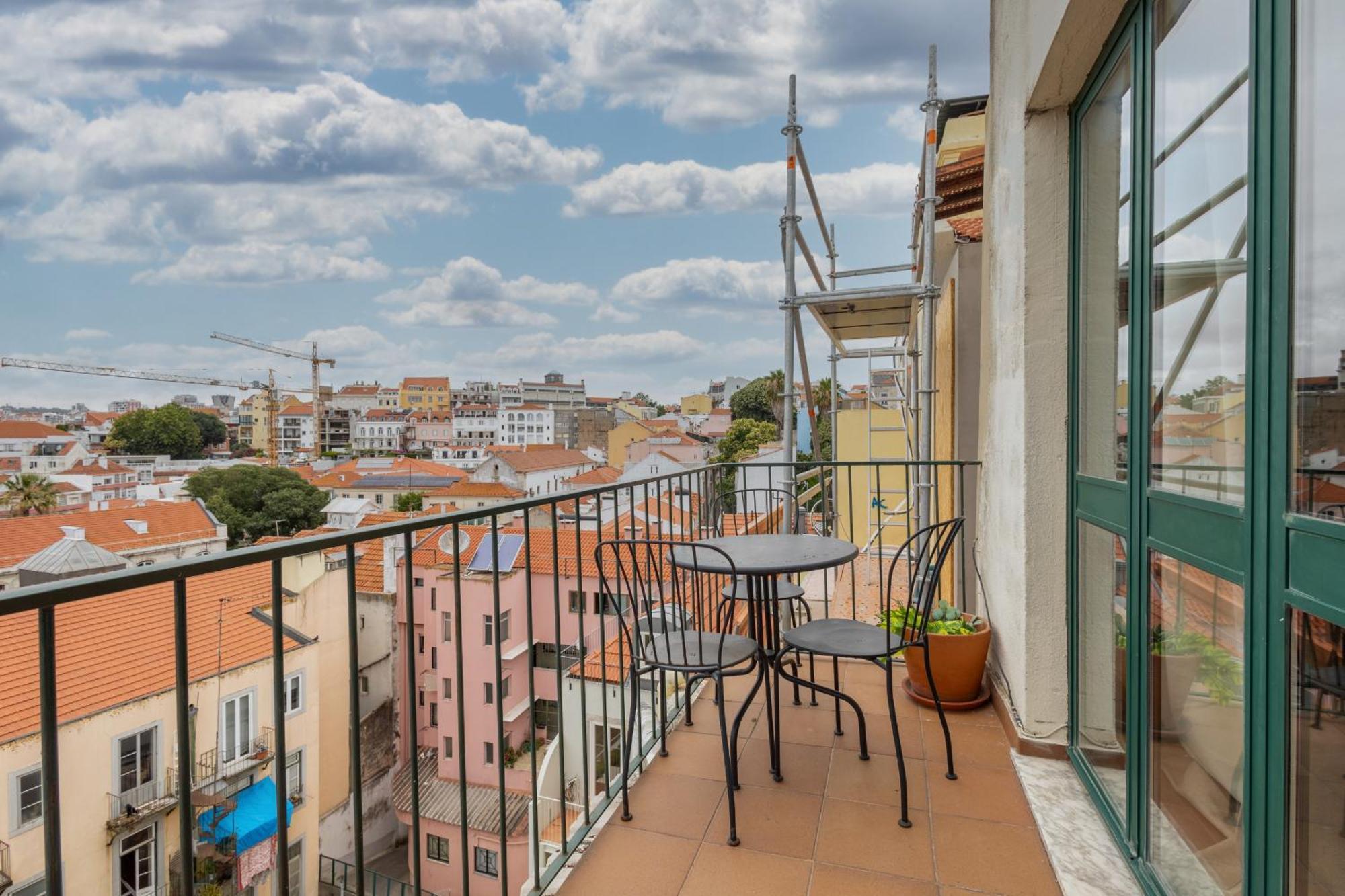 Beguest Bairro Alto City View Apartment Lisbon Bagian luar foto