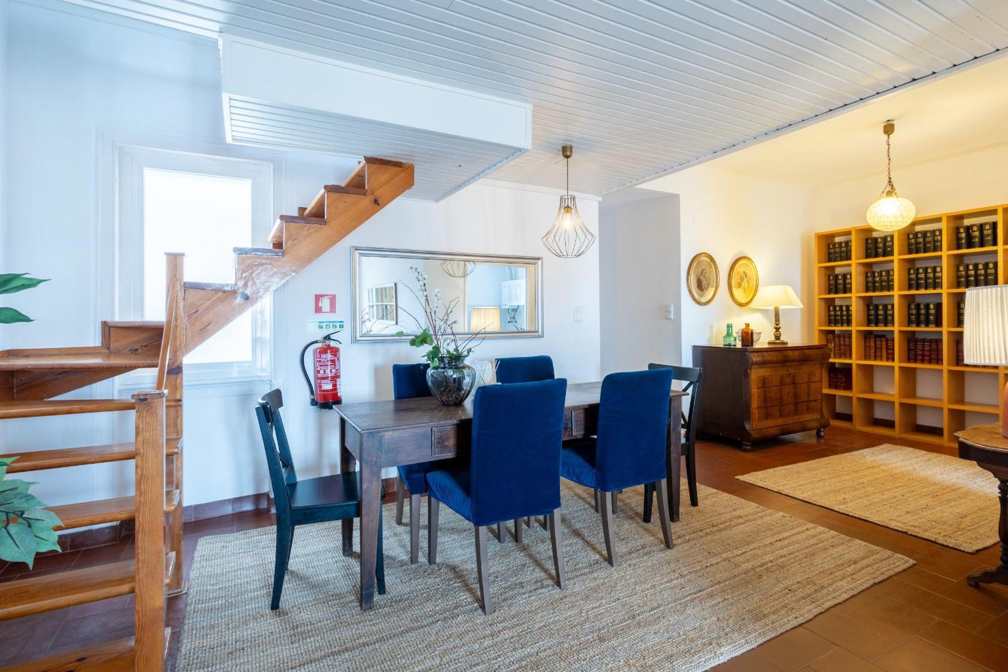 Beguest Bairro Alto City View Apartment Lisbon Bagian luar foto